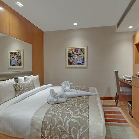 Beacon Hotel Nirman Vihar New Delhi Bagian luar foto