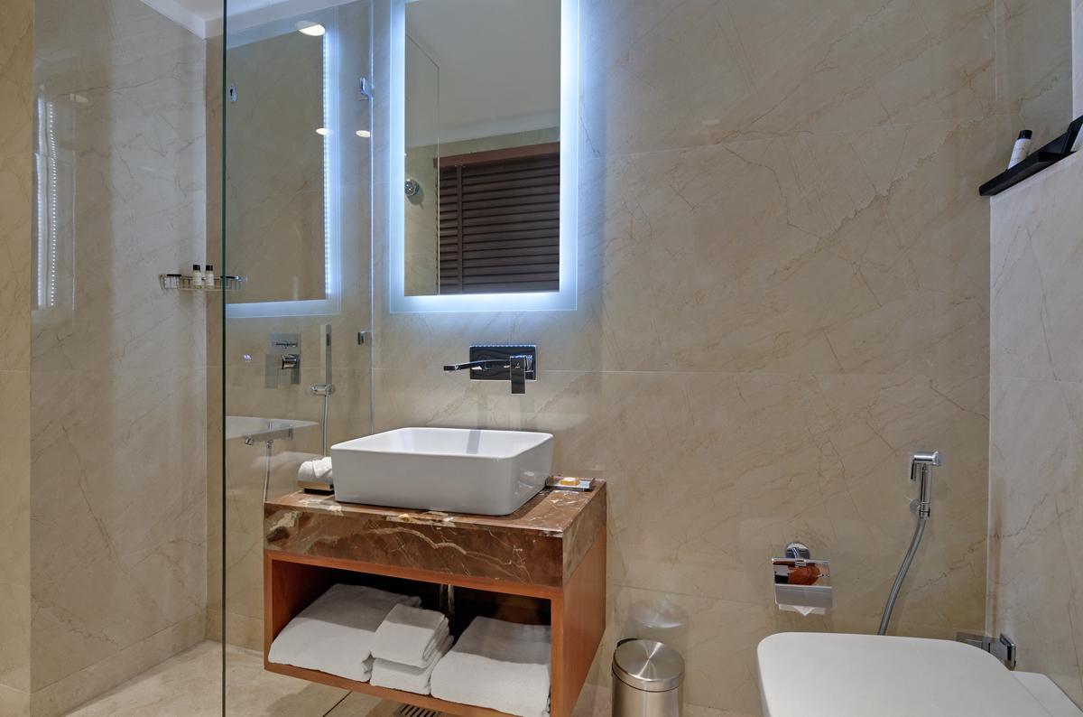 Beacon Hotel Nirman Vihar New Delhi Bagian luar foto
